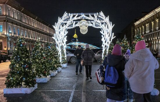 Russia Light Garden