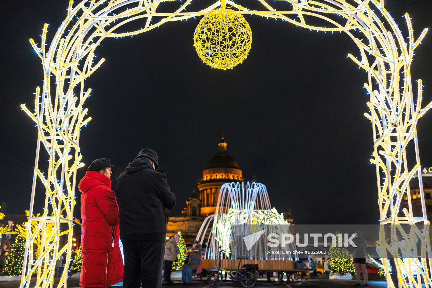 Russia Light Garden