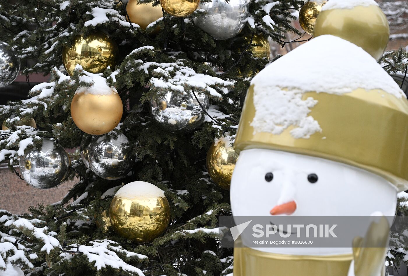 Russia New Year Season Preparations