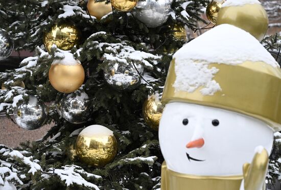Russia New Year Season Preparations
