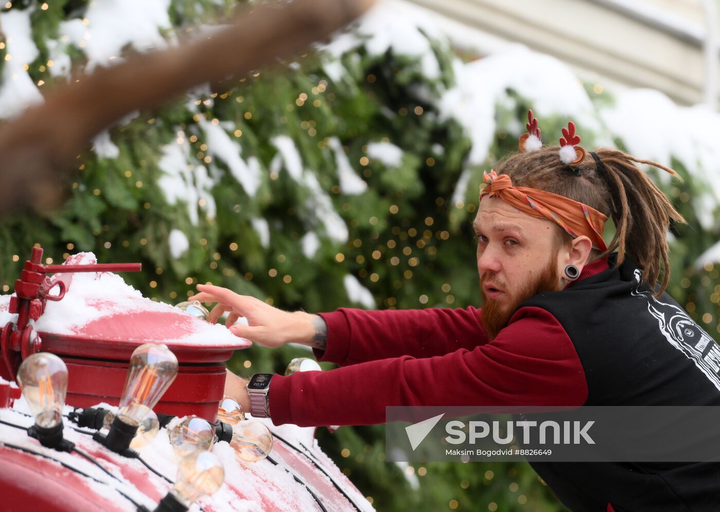 Russia New Year Season Preparations