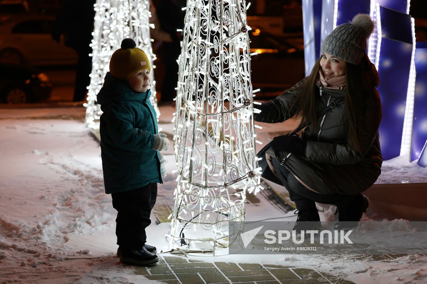 Russia DPR New Year Season Preparations