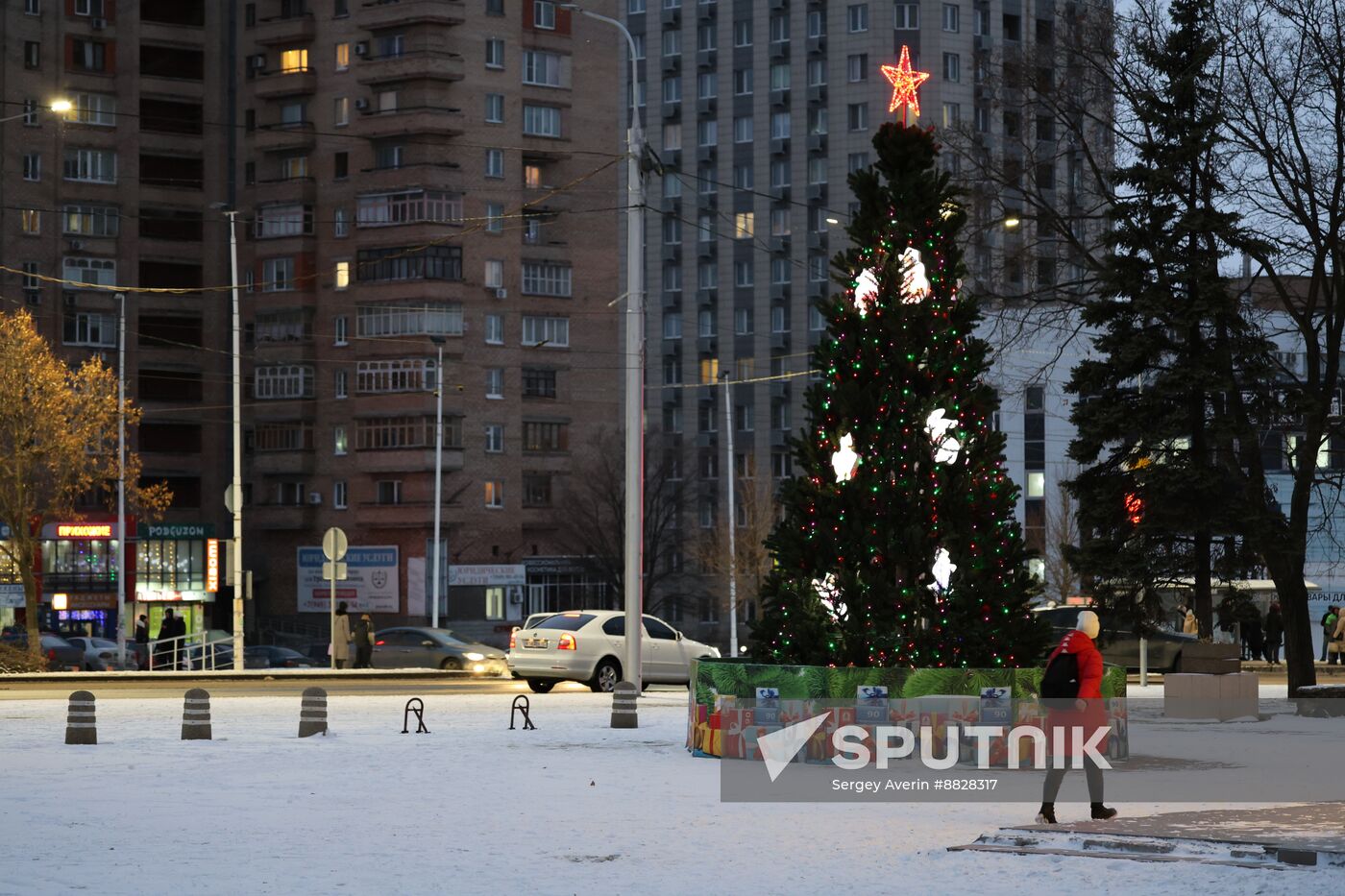 Russia DPR New Year Season Preparations