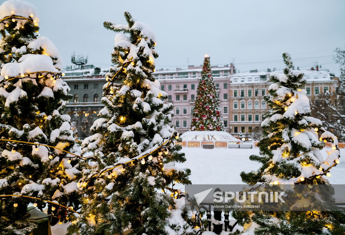 Russia New Year Season Preparations