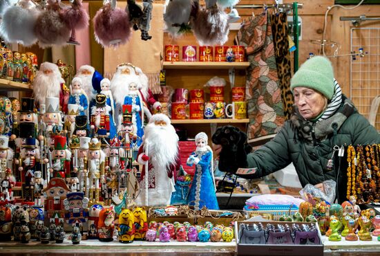 Russia New Year Season Preparations