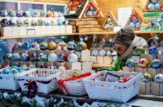 Russia New Year Season Preparations