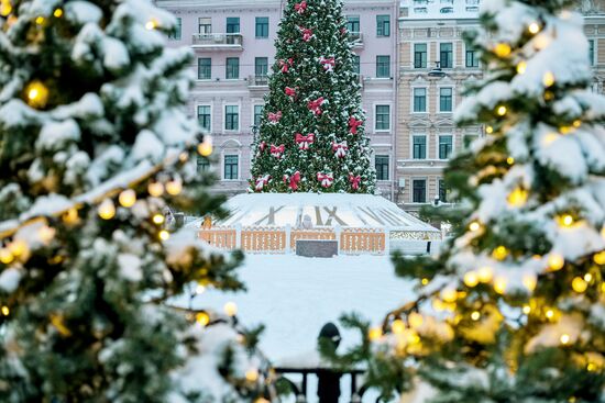 Russia New Year Season Preparations