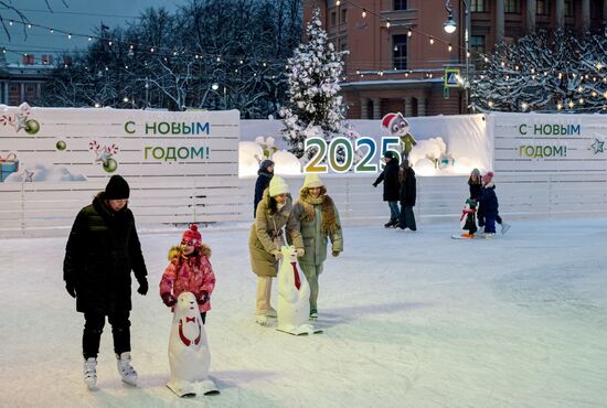 Russia New Year Season Preparations