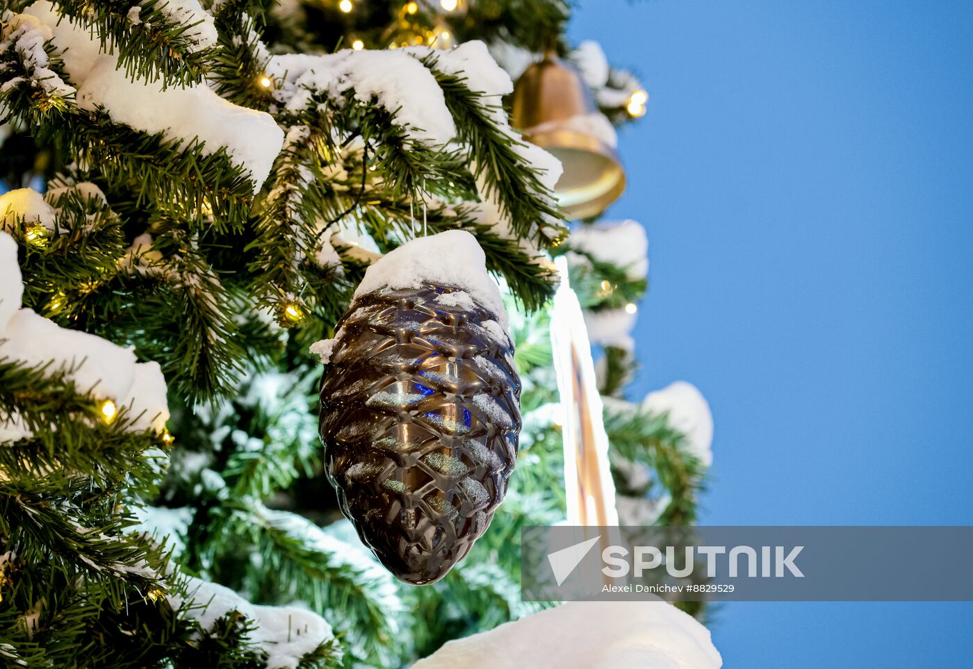 Russia New Year Season Preparations