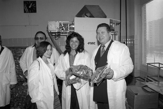 American delegation supporting Leonard Peltier visits USSR