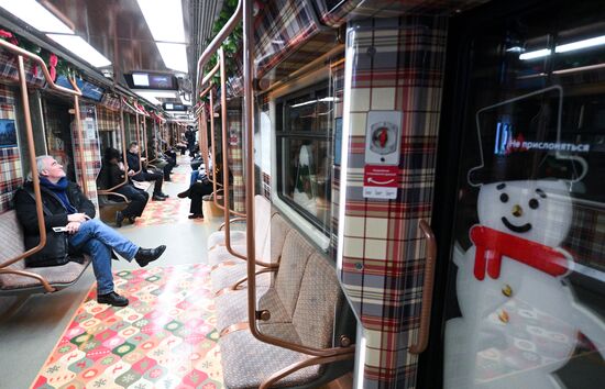 Russia New Year Season Metro