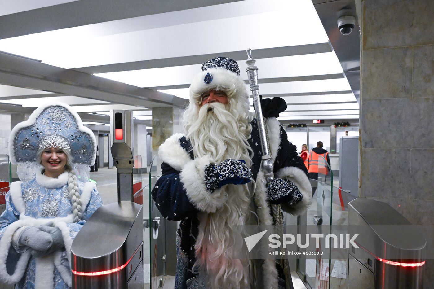 Russia New Year Season Metro