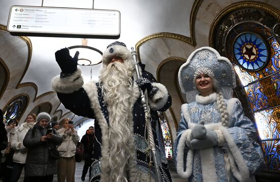 Russia New Year Season Metro