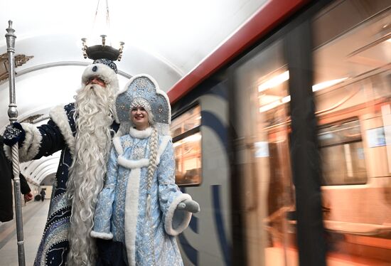 Russia New Year Season Metro