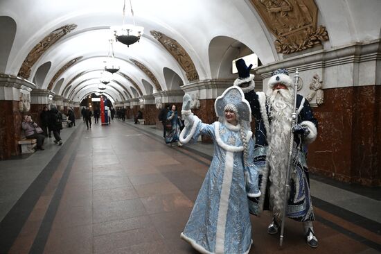 Russia New Year Season Metro