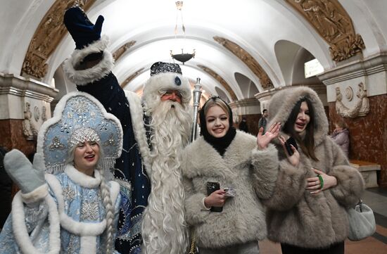 Russia New Year Season Metro