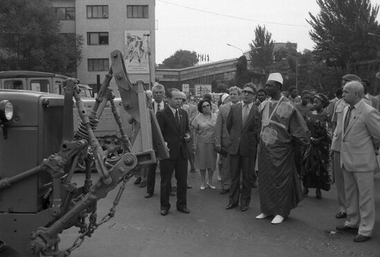 President of Republic of Mali Moussa Traoré visits Soviet Union