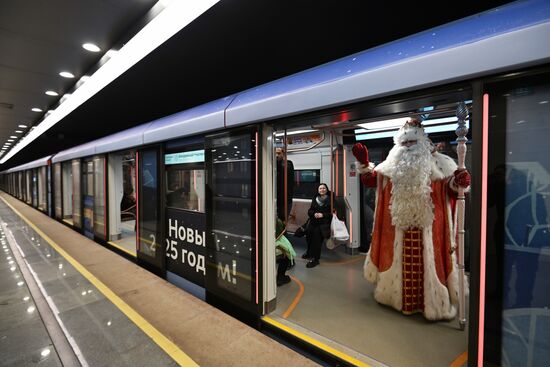 Russia New Year Season Metro