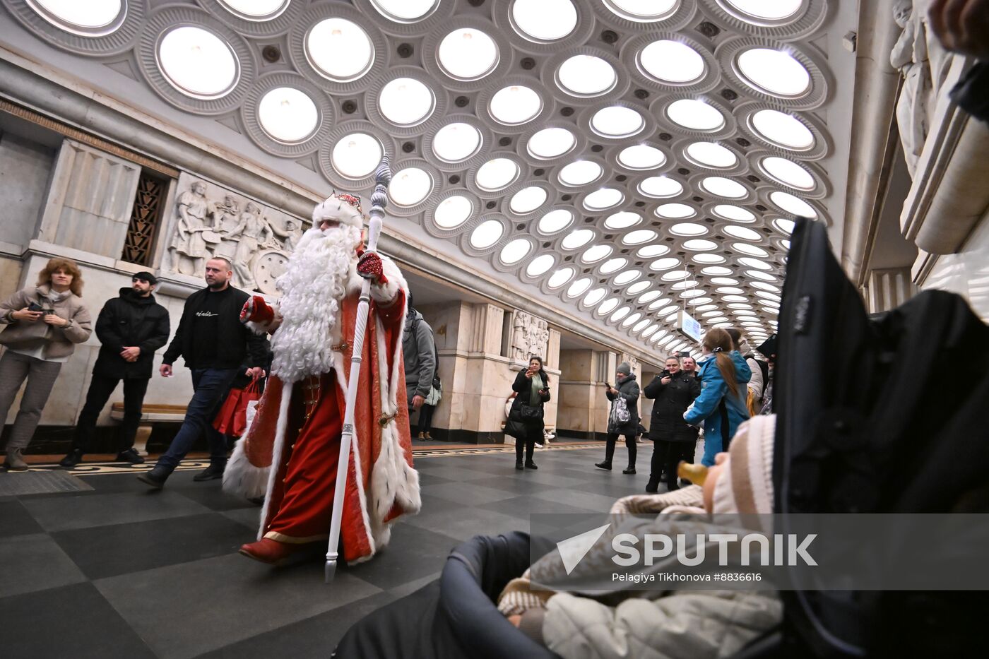 Russia New Year Season Metro