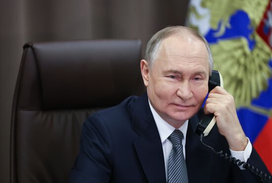 Russia Putin New Year Season Charity