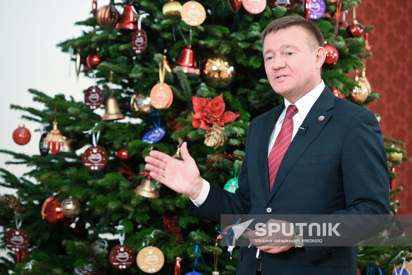 Russia Government New Year Season Charity