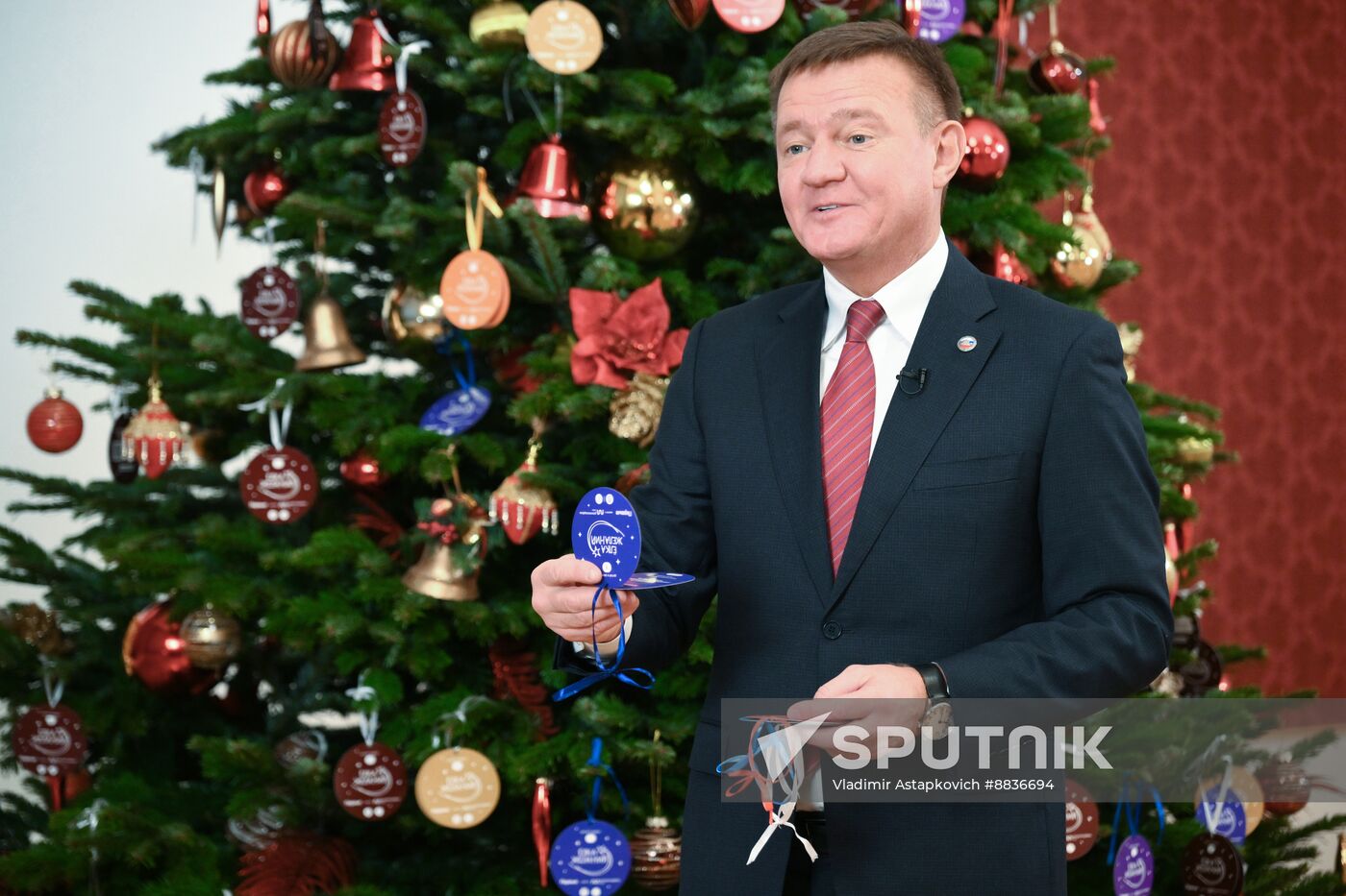 Russia Government New Year Season Charity