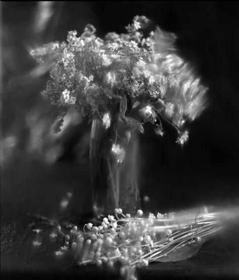 Still life with flowers from Vladimir Vyatkin's series Mood of Flowers