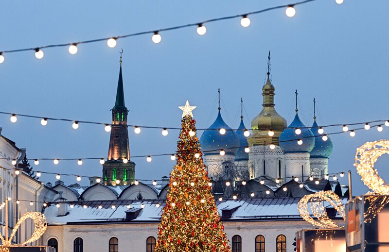 Russia New Year Season Preparations