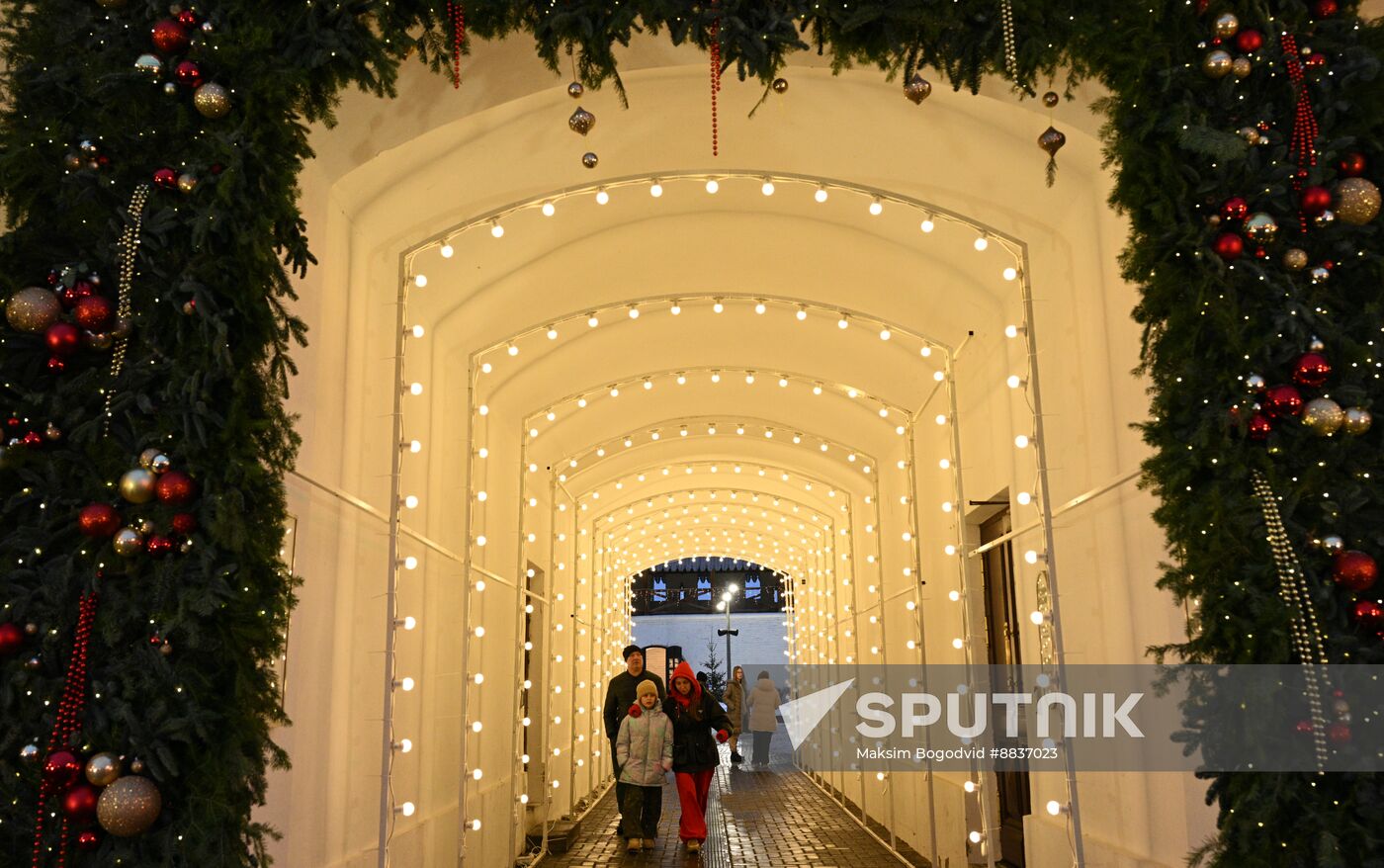 Russia New Year Season Preparations