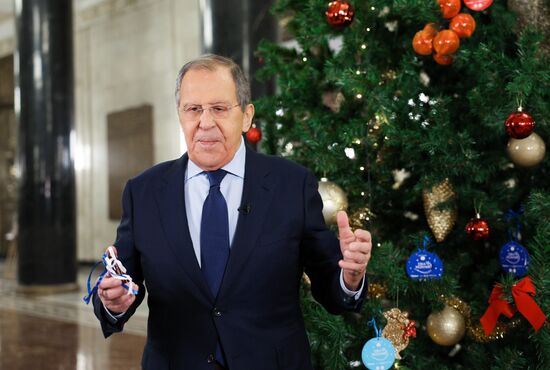 Russia Government New Year Season Charity