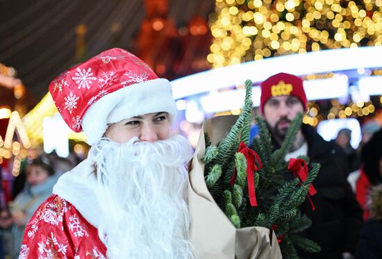 Russia New Year Season Preparations