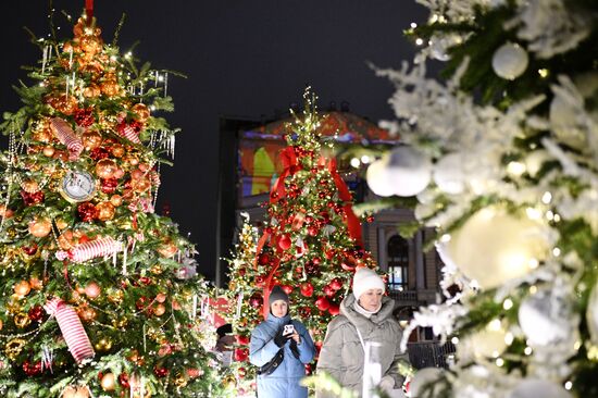 Russia New Year Season Preparations