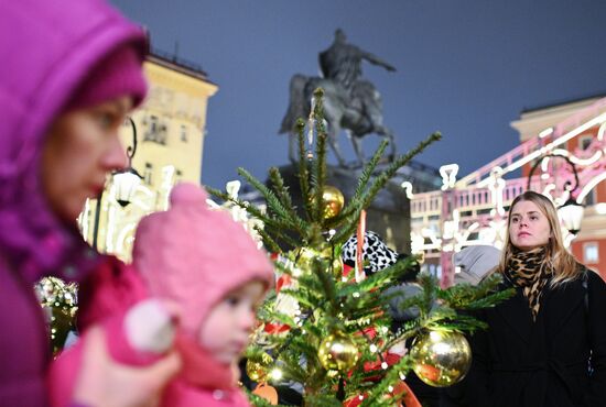 Russia New Year Season Preparations