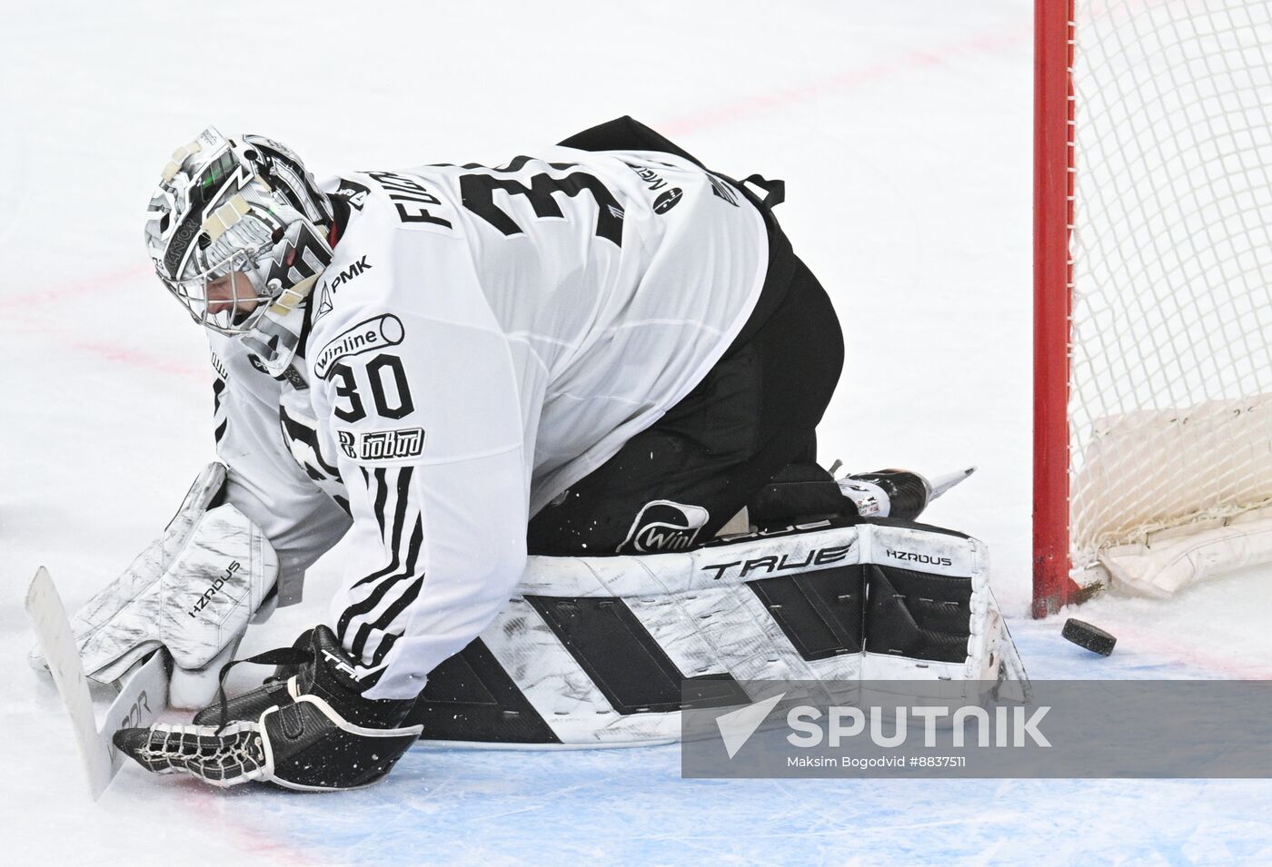 Russia Ice Hockey Kontinental League Ak Bars - Traktor