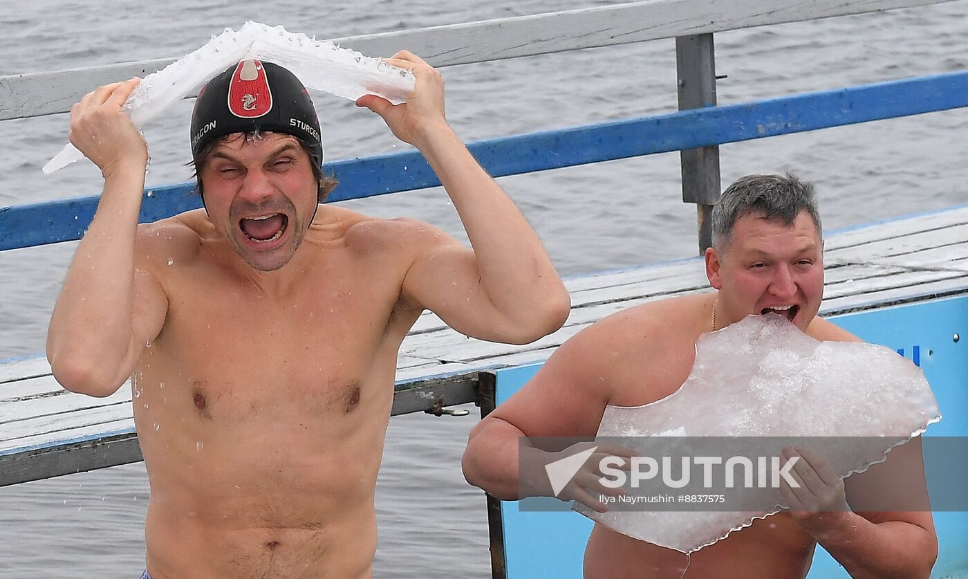 Russia Winter Swimming