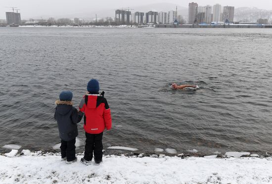 Russia Winter Swimming