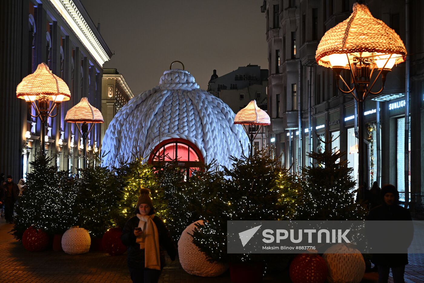 Russia New Year Season Preparations