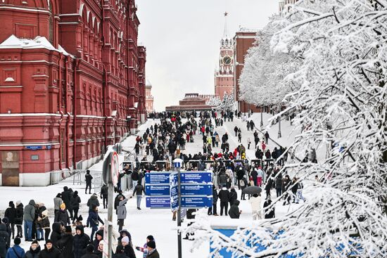 Russia New Year Season Preparations