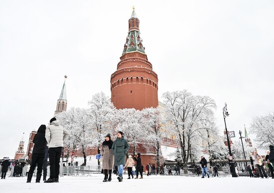 Russia New Year Season Preparations