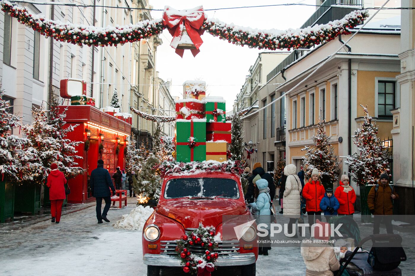 Russia New Year Season Preparations