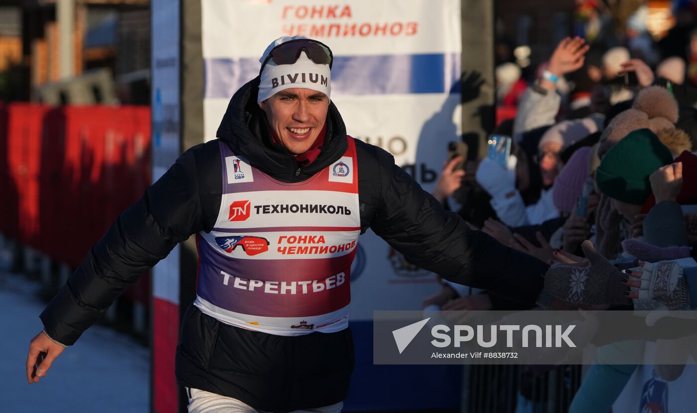 Russia Skiing Champions Race