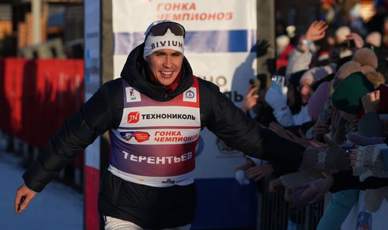 Russia Skiing Champions Race