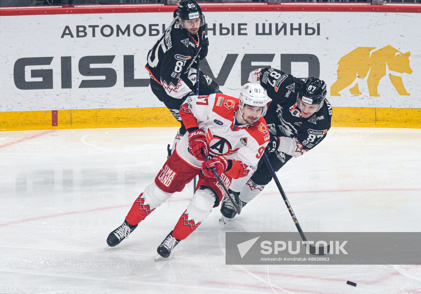 Russia Ice Hockey Kontinental League Traktor - Avtomobilist