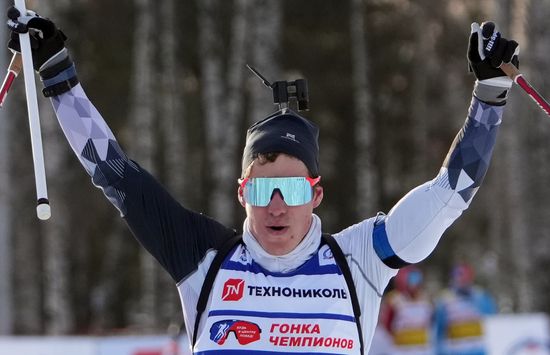 Russia Skiing Champions Race