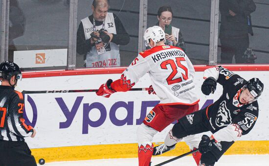 Russia Ice Hockey Kontinental League Traktor - Avtomobilist