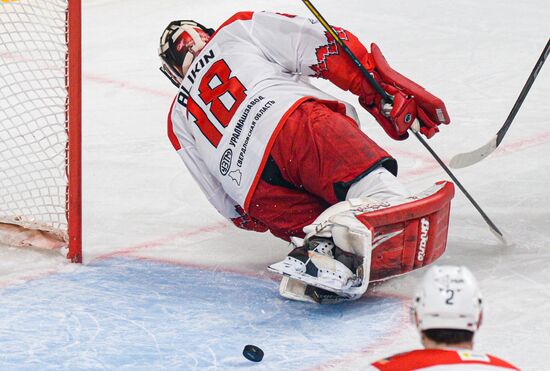 Russia Ice Hockey Kontinental League Traktor - Avtomobilist