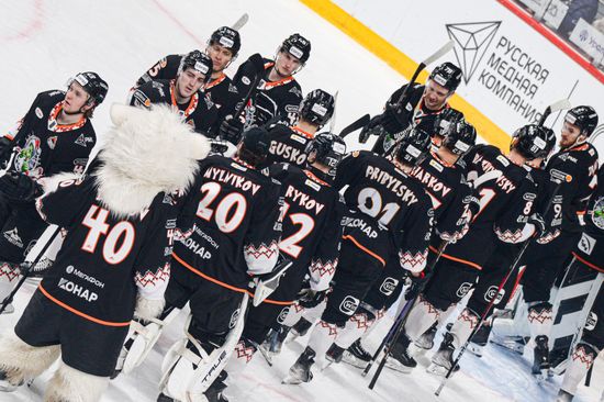 Russia Ice Hockey Kontinental League Traktor - Avtomobilist