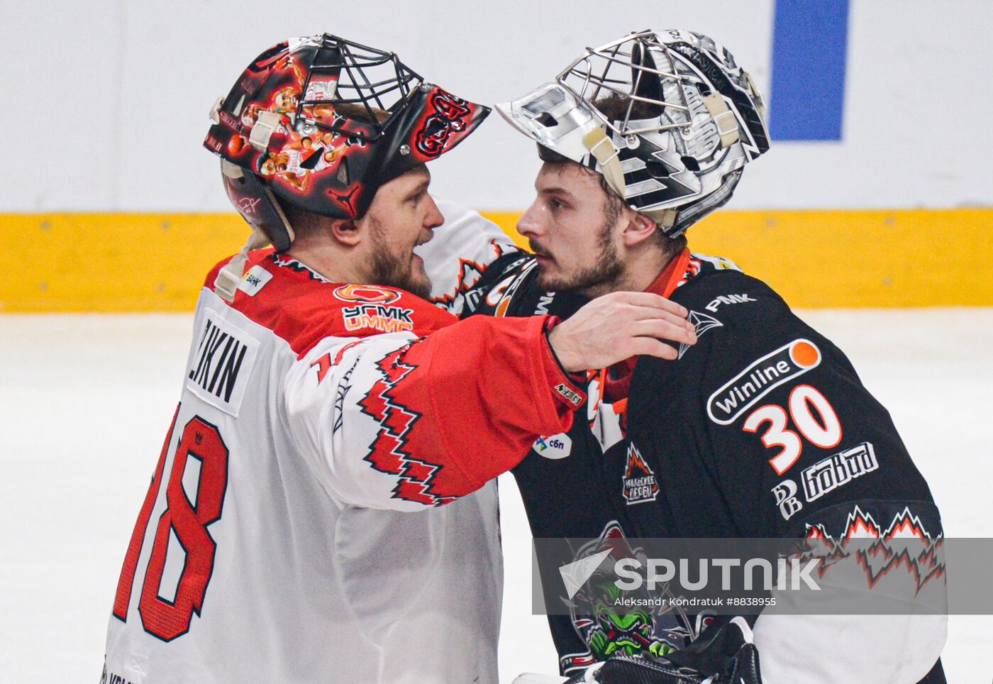 Russia Ice Hockey Kontinental League Traktor - Avtomobilist