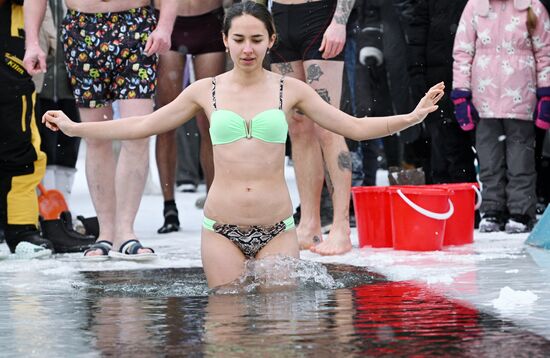 Russia Winter Swimming