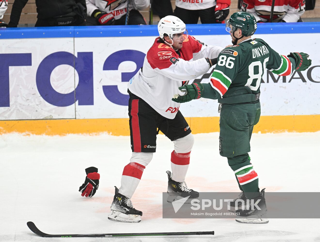 Russia Ice Hockey Continental League Ak bars - Avangard